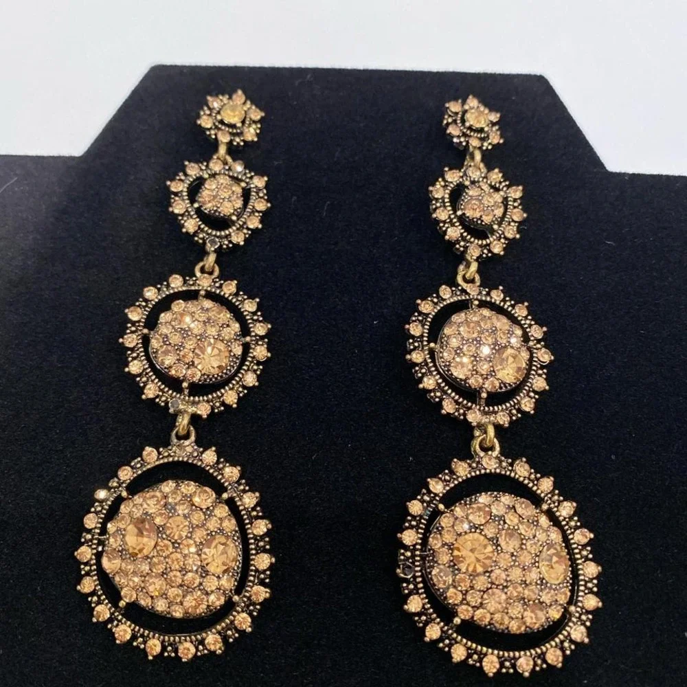 Gold tone dangling earrings with rhinestone details #glamour‎ #partyjewels y2k